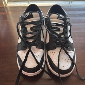 Nike Panda women’s US size 8.5 shoe black white worn twice